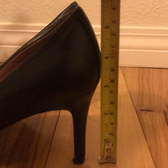 Vince Camuto 3 inch Pumps - Picture 3 of 9